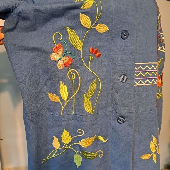 Susan Graver Grannycore Embroidered Linen Floral Butterfly Top Medium Blue/Multi - Picture 12 of 15